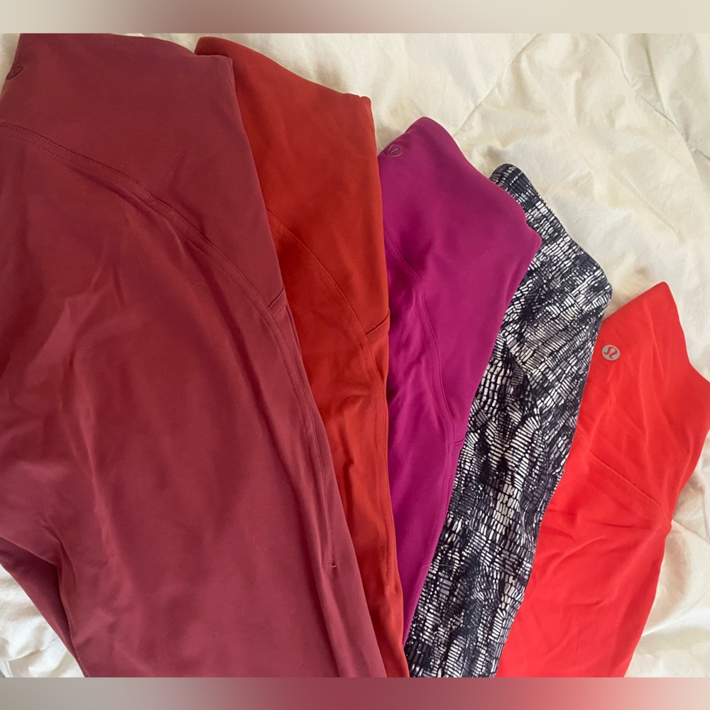 24hr sale!! $100! Size 4 lululemon bundle price is firm